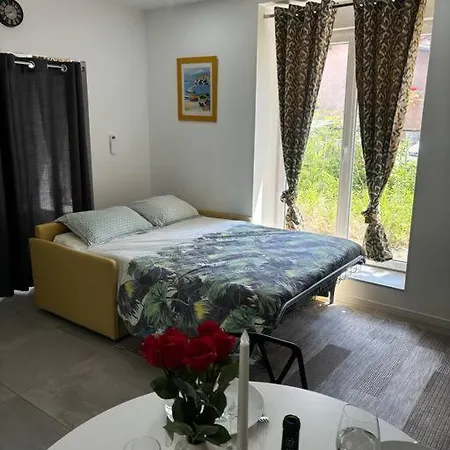 Mozart Cosy Love Room Chasse-sur-Rhône Extérieur photo