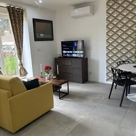 Mozart Cosy Love Room Chasse-sur-Rhône Extérieur photo